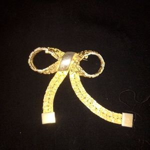 Articulated Bow Brooch Pin Vintage Textured Bright Gold Mid-Century style
